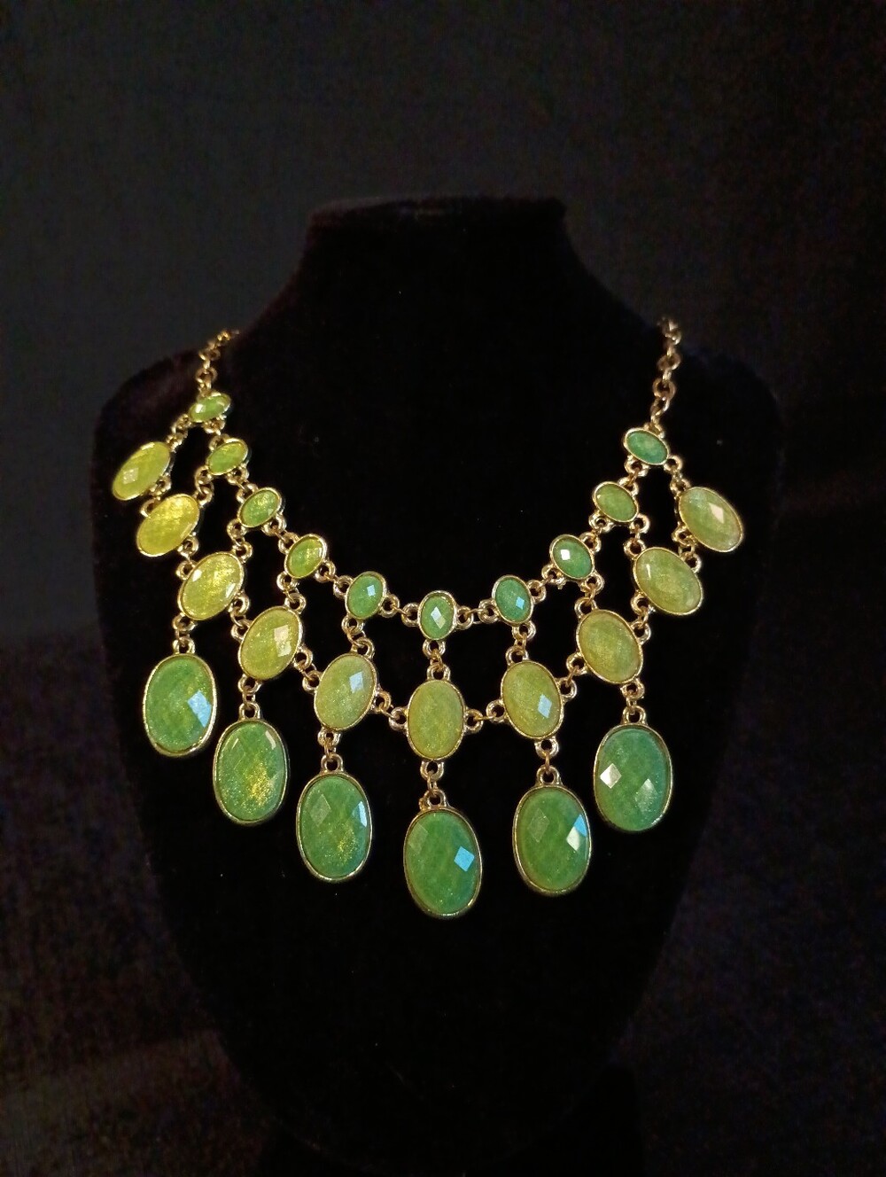 Elegant Green and Gold Tone Necklace Bib Front W Textured Faux Gems